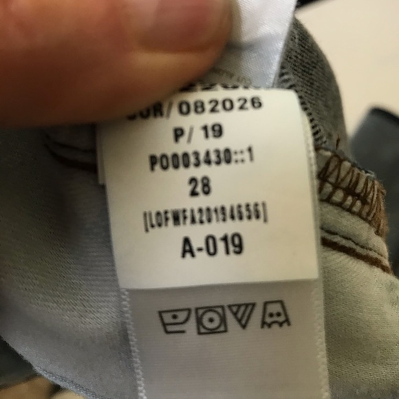 Loft High-Rise Modern Snap Cuff Ankle Jeans - 28/6 - Picture 15 of 17